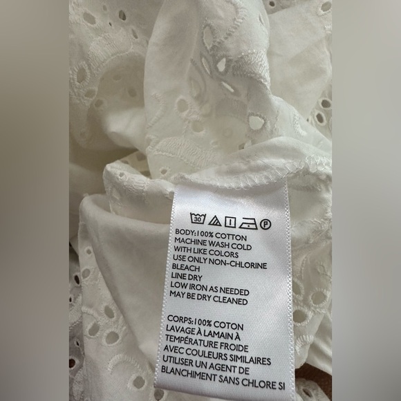 Urban Outfitters White Eyelet Button-Back Blouse Size XS - Picture 8 of 8